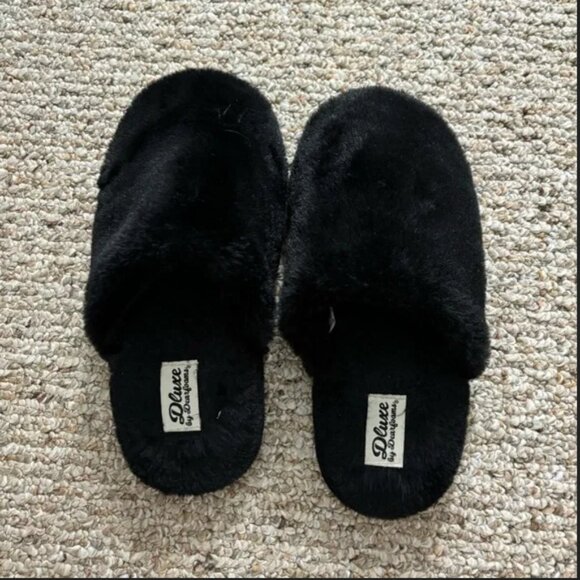 Dearfoams Dluxe Bedroom Slippers - Picture 1 of 2